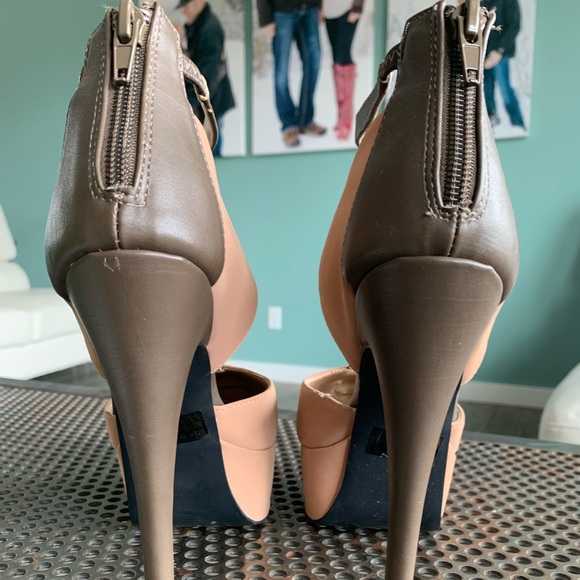 Qupid 5” Stilettos Size 6 - Picture 3 of 7